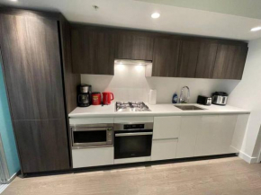 Amazing location&brand new apartment for 1-2 ppl